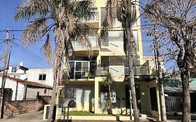 MRU Colón aparts Brown